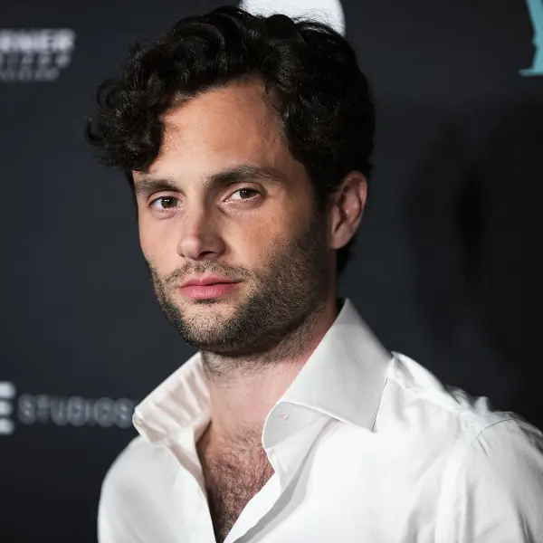 《安眠書店》男主角 Penn Badgley 要當爸爸了，結婚 3 年明星妻子宣告懷孕！