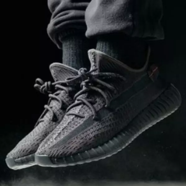 百萬神鞋 Air Max 1/97、每發必排 Yeezy 系列！鞋頭必買5 雙「自帶流量」球鞋，你擁有幾雙？