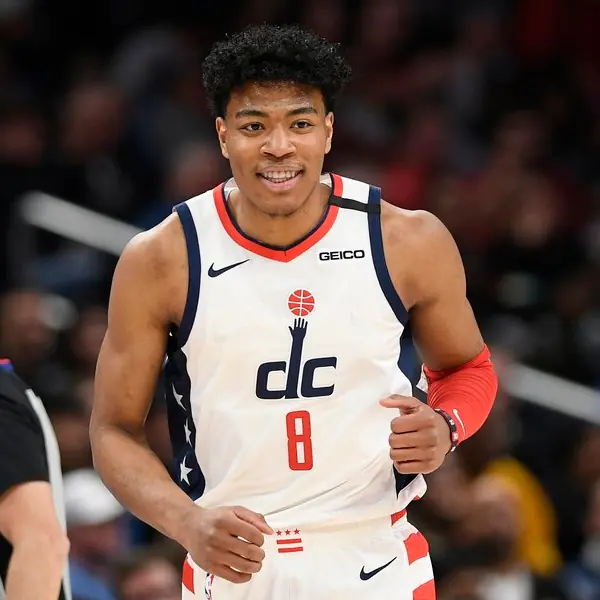 被小孩痛宰！NBA 日籍球星八村壘 PK 投籃機狂輸男童 3 次，球迷笑道：搞不好連我都能贏⋯