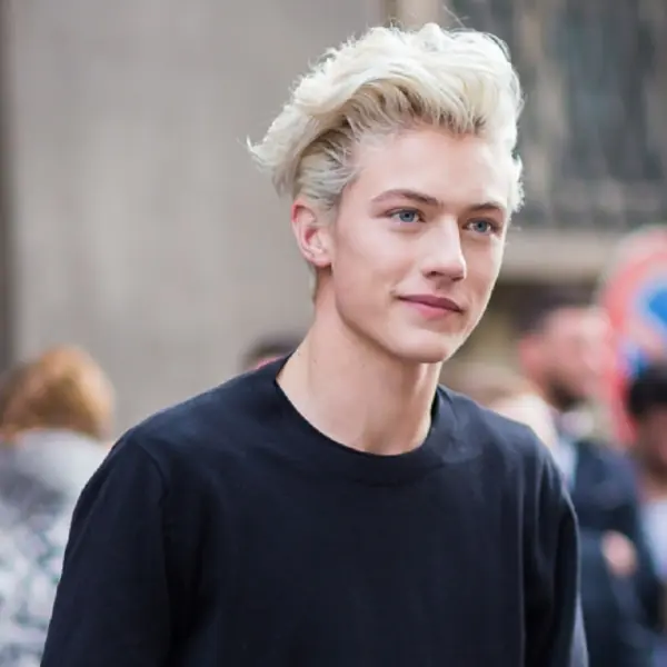 昔日獲封最帥天使男模！21 歲 Lucky Blue Smith 現在「變這樣」還宣告正式結婚了！
