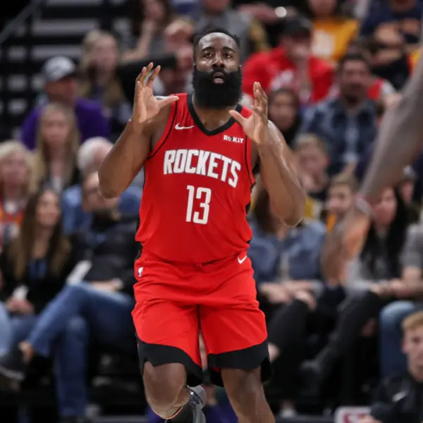 歐洲步 or 走步？James Harden「迷幻步伐」引發極大爭議，球迷：搞得我好亂啊⋯