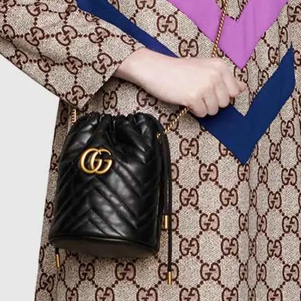 15 款春夏人氣水桶包推薦，輕巧、容量大 CHANEL、Gucci 等大牌齊推