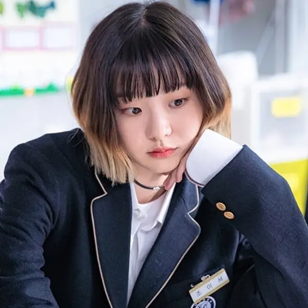 《梨泰院 Class》金多美的「招牌單品」登熱搜！這曾經的「國民單品」為啥不火了？原來關鍵在這 2 大原因...