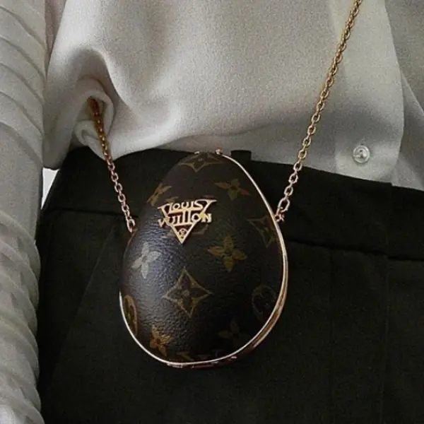 2020 名牌 Mini Bag LV 復刻恐龍蛋、Gucci 手機包，8 款入門級價位小資女必入手！