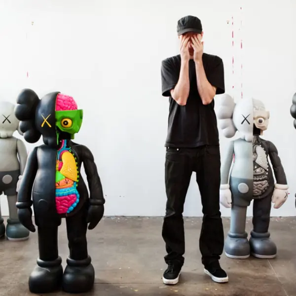 你也是 KAWS 忠粉？除了新款 SHARE 外，你怎麼可以不知道這三款經典作品！