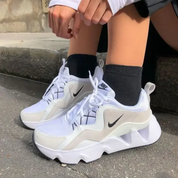 Nike RYZ 365 在紅什麼？人人喊醜的「芸芸鞋」卻賣到大缺貨，看完這篇立刻秒懂！