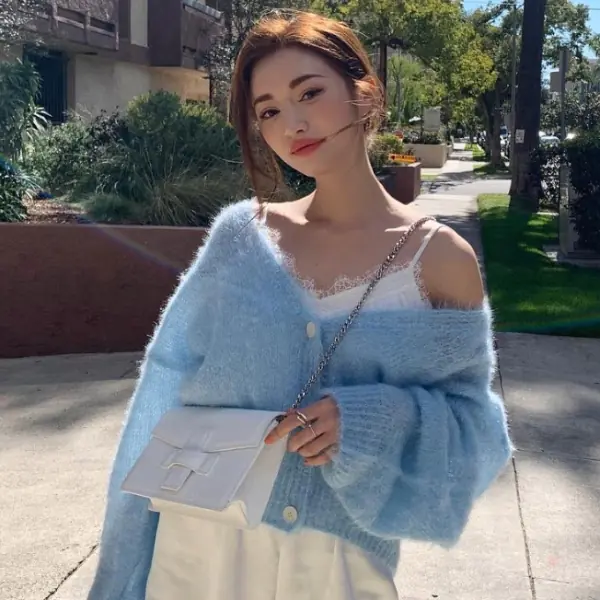 【潮妹關鍵字】「約會不打扮的女生活該被放生？」鄉民直言穿 Tee + 牛仔褲不及格，女網友神回：「礙到你了嗎？」