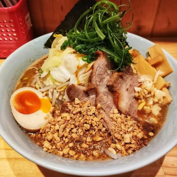 日料控絕對要怒衝一波！推薦 5 間台中必吃日式料理，海鮮丼、燒肉、拉麵通通吃好吃滿！