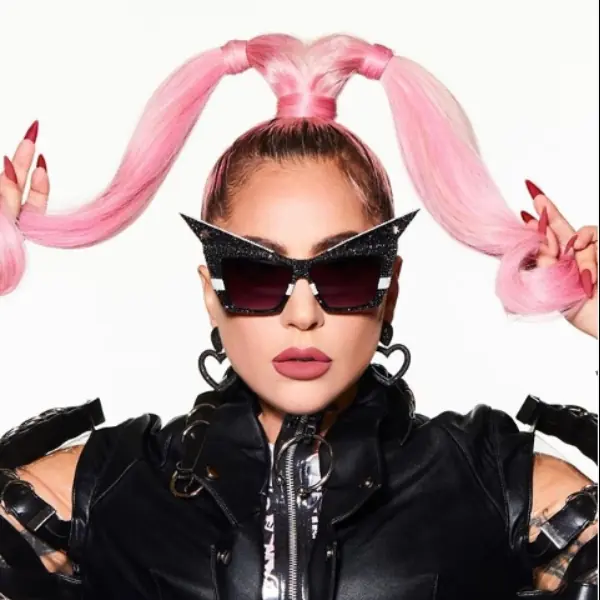 越來越大咖！BLACKPINK 被爆秘密合作 Lady Gaga，眼尖歌迷抓包「各種證據」興奮尖叫！