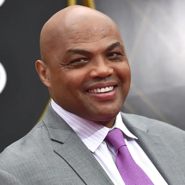 撿到大砲！惡漢 Barkley 火力全開回嗆追夢綠：「他就像是男團中最不紅的那一個！」
