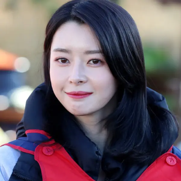從麵龜變鵝蛋！《梨泰院》 最美女二「權娜拉」昔日肉照曝光，小臉＋長腿免整形全靠「這招」！