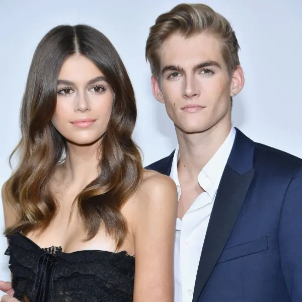 Kaia Gerber 男模哥哥在臉上刺青被粉絲罵翻，心痛到關帳號：不去罵有人變性卻來罵我？