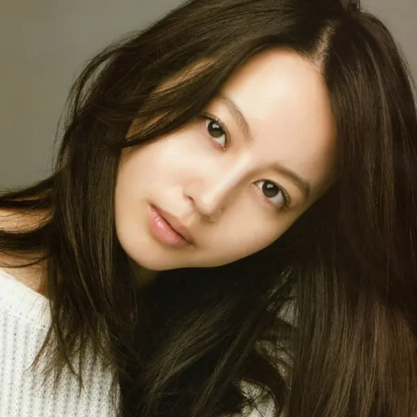 「姊姊引退之後就沒打算復出了」！堀北真希「親妹妹」進軍演藝圈首度曝光身份！