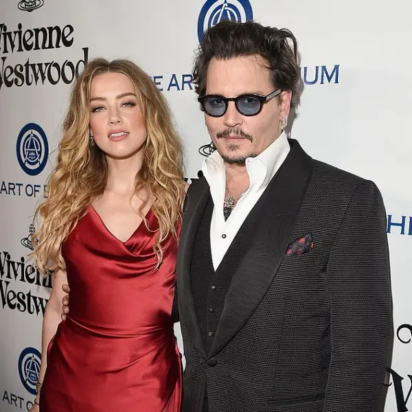 監視器畫面曝光！Amber Heard 婚中出軌伊隆馬斯克證據流出，「梅拉」腳踏三條船！