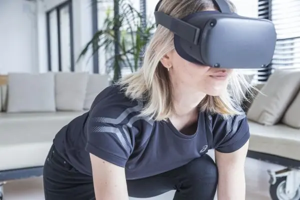 ASICS亞瑟士突破地域限制 首度運用VR舉辦新品發表會