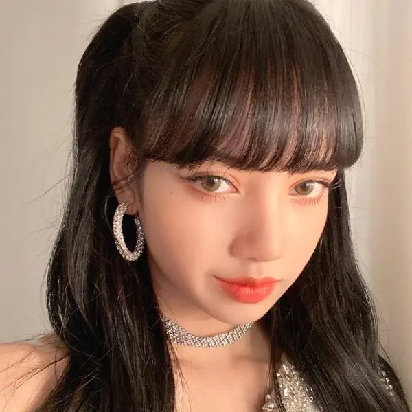 倒立都不會亂！《青春有你 2 》LISA「鐵瀏海」秘密曝光！正確瀏海固定 4 步驟快筆記～