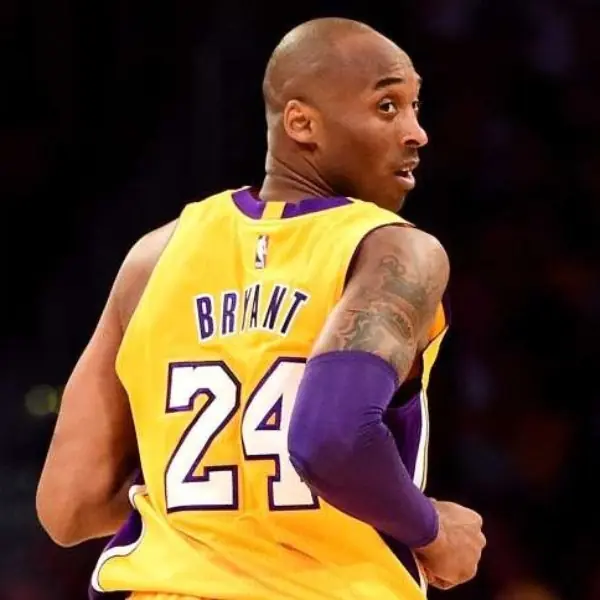 不是愚人節玩笑！Kobe 驟逝 2 個月後「無預警」更新動態，球迷哭喊：老大我好想你⋯