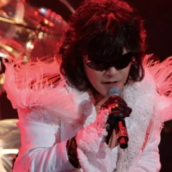 前所未見的大咖翻唱！「X JAPAN」TOSHI 表演《鬼滅之刃》主題曲，全程不唱假音超硬派！