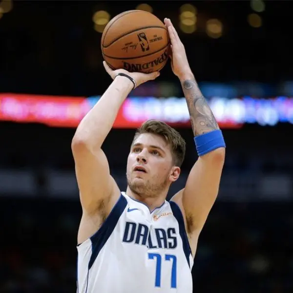 不再是帥氣金童！Luka Doncic「落腮鬍」樣貌曝光，球迷驚：好像「星爵」克里斯普瑞特！