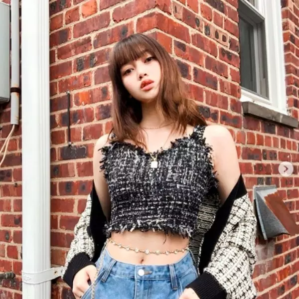 神似 Lisa 爆紅！卻也被網友罵爆？網紅 Yūn 不堪批評透露：「不要再攻擊我了，我只想做自己！」