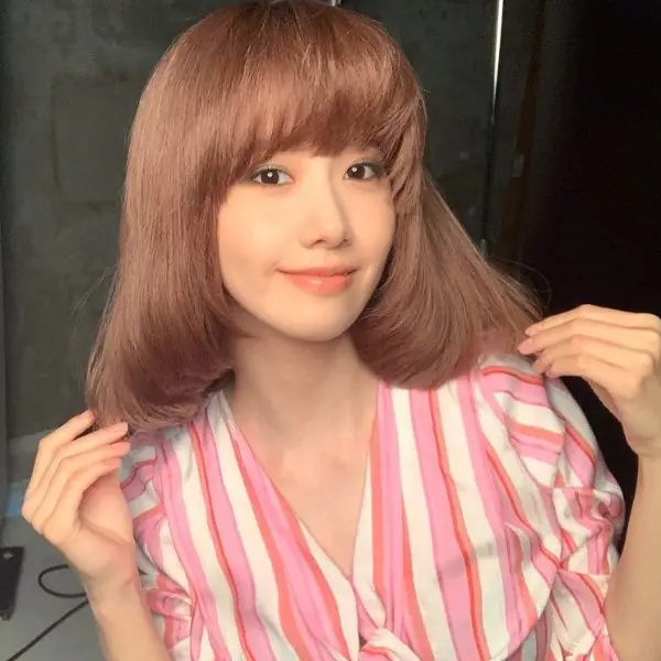 【明星也會醜】門面擔當也出糗？少女時代潤娥 PO「新髮型美照」遭酸民批：這也太土⋯