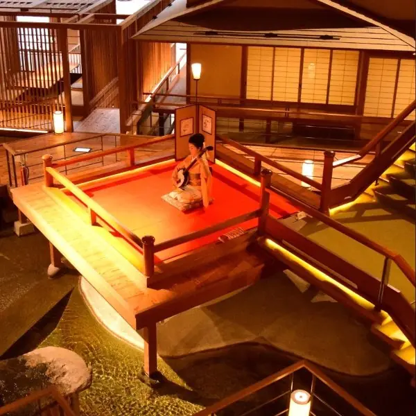 《鬼滅之刃》無限城的現實版？日本溫泉旅館完美還原大魔王「無慘」決鬥場地！