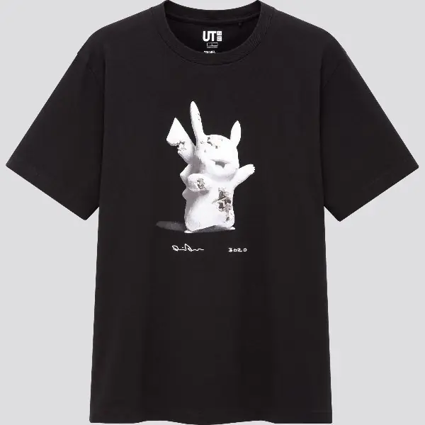 誰說穿動漫 Tee 的都是宅男？這三款潮度破表的「動漫聯名」商品，絕對讓你錢包失守！