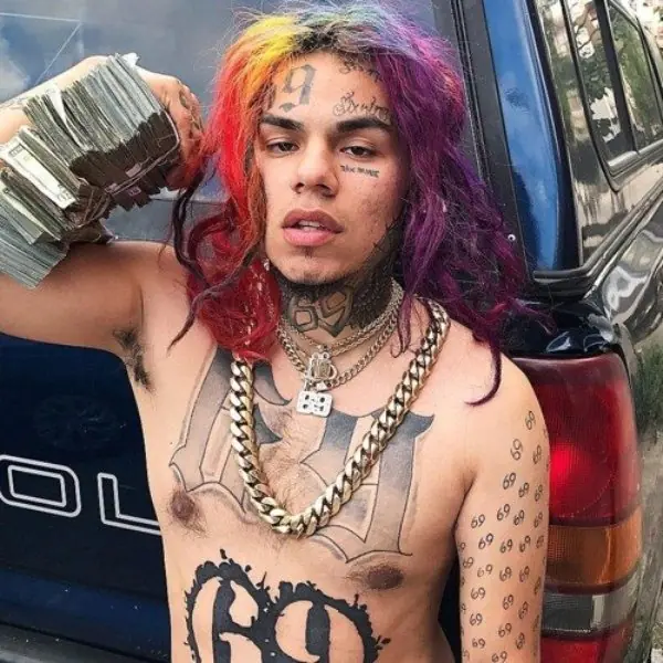 出獄第一步：花式炫富！ 6ix9ine 一口氣買藍寶堅尼、麥拉倫等 5 輛天價超跑！網友酸：還不如花這些錢請保鏢～